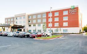 Holiday Inn Express & Suites Russellville By Ihg